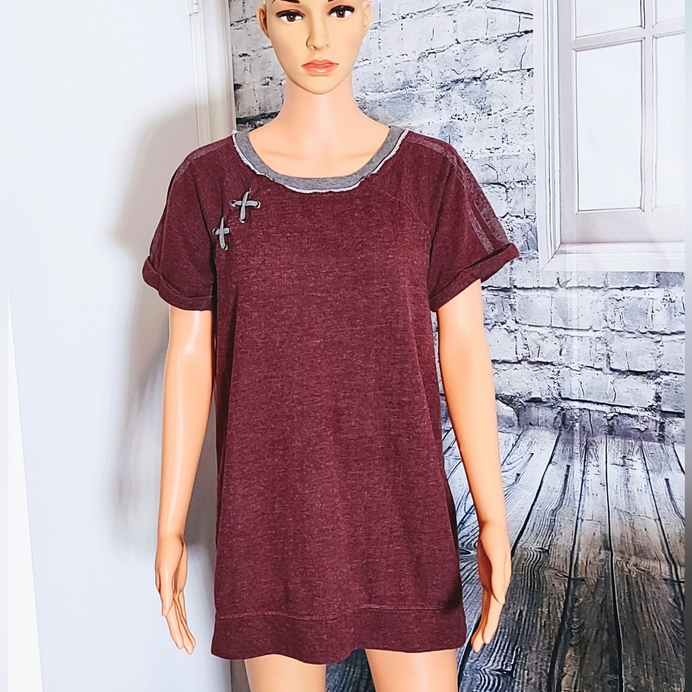 MAURICES SHORT SLEEVE BURGUNDY CASUAL KNIT TOP WOMEN'S SIZE M